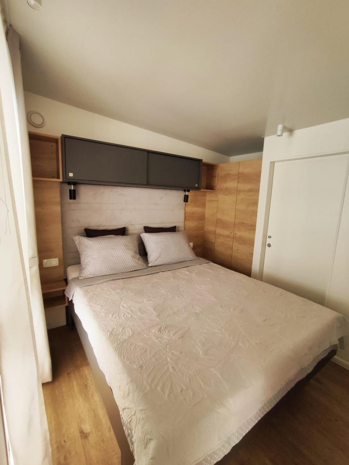 Mobile Home Kala 비오그라드나모루 외부 사진