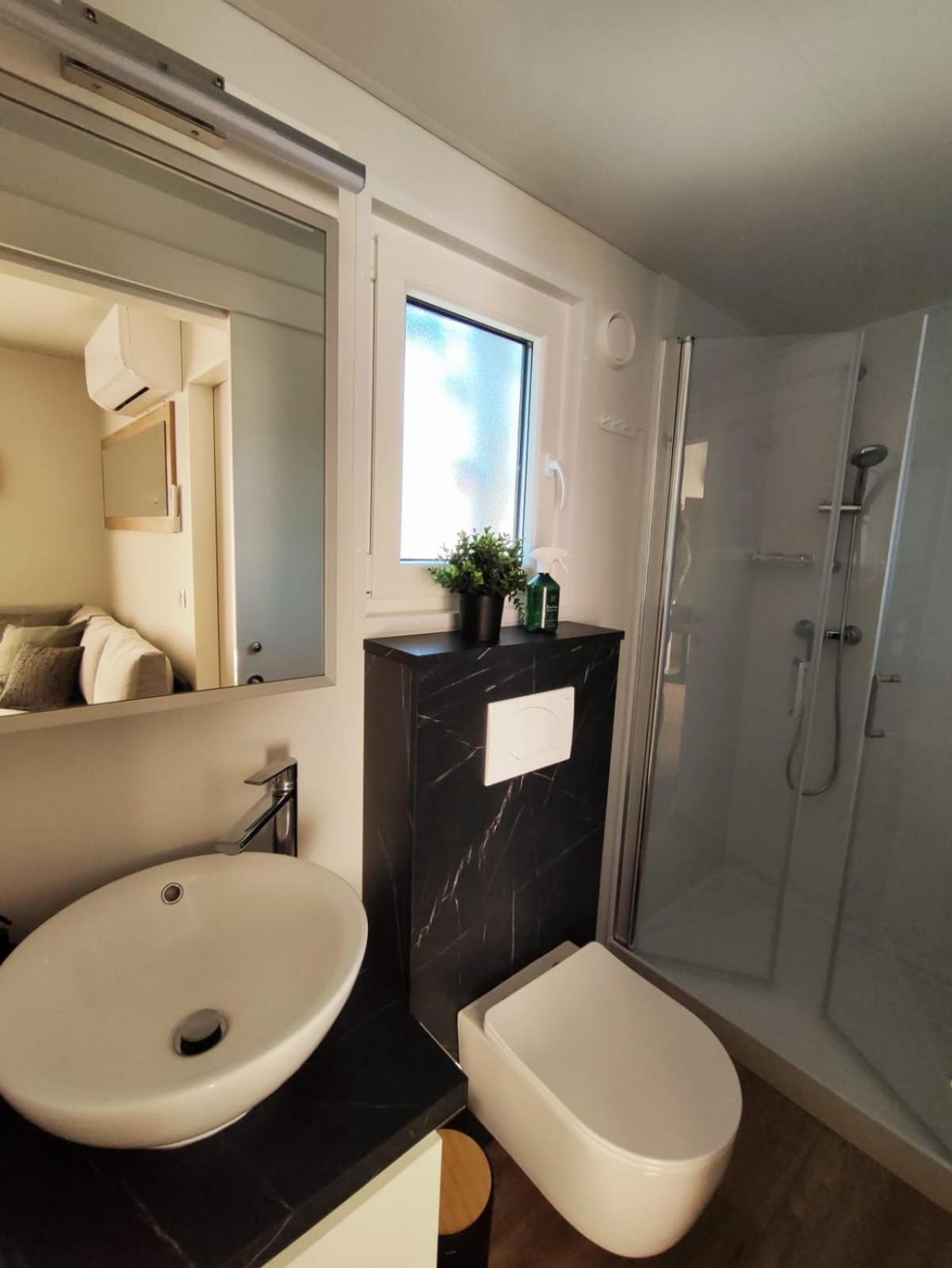 Mobile Home Kala 비오그라드나모루 외부 사진